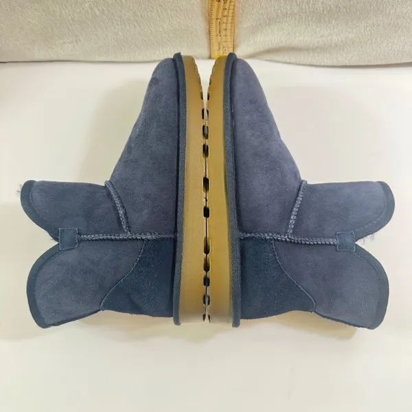 Kirkland Signature Navy Blue Suede Shearling Boots Womens‎ 7 Art 1711735 - Image 7