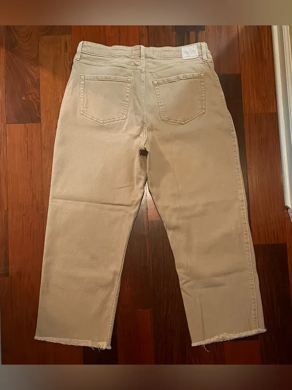 Hollister Women’s Khaki Ultra High-rise Denim Dad Jeans - READ DESCRIPTION - Image 2