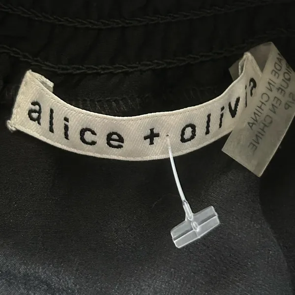 Alice + Olivia Silk Flowy Blouse‎ Black Size S/P - Image 7