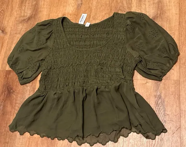 Old Navy Blouse - Image 3