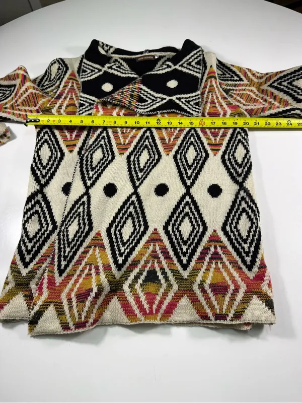 Open-Front Geometric Cardigan in Cream and Black with Rust Accents - Image 4