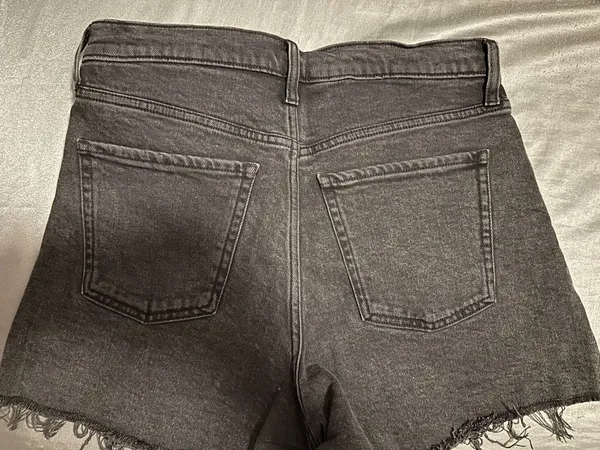 Old Navy Black Washes Jean shorts - Image 4