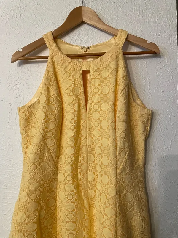 NWT White House Black Market Yellow Halter Lace Keyhole Mini Dress Size 8 - Image 5