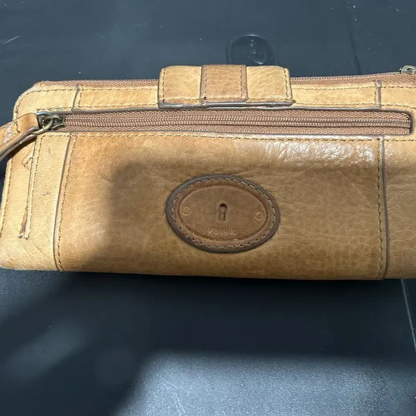 Fossil Tan Leather Accent - Image 3