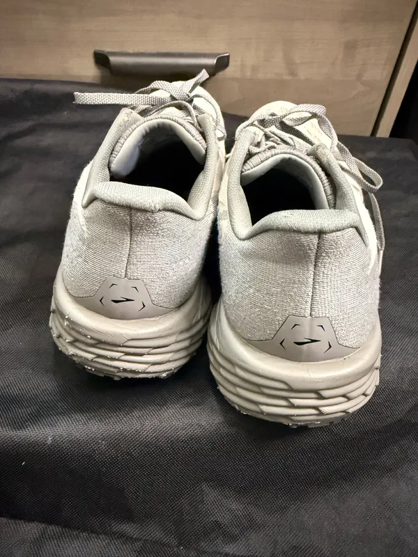 Men's Brooks Launch 11 Running Shoes Size 12 - Image 3