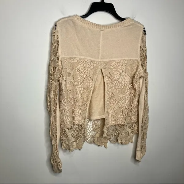 Free‎ People tan crocheted lace overlay top open back women’s size small trendy - Image 6