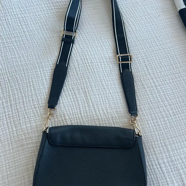 Marc Jacobs Black and Gold Crossbody Bag - Image 2