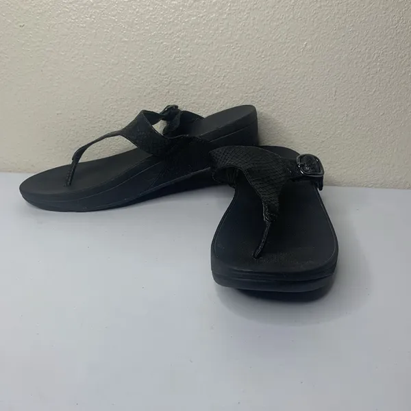 FitFlop Black Snake Skin Wobble Board Sandals SZ 9 Comfort Flip Flops Summer - Image 2