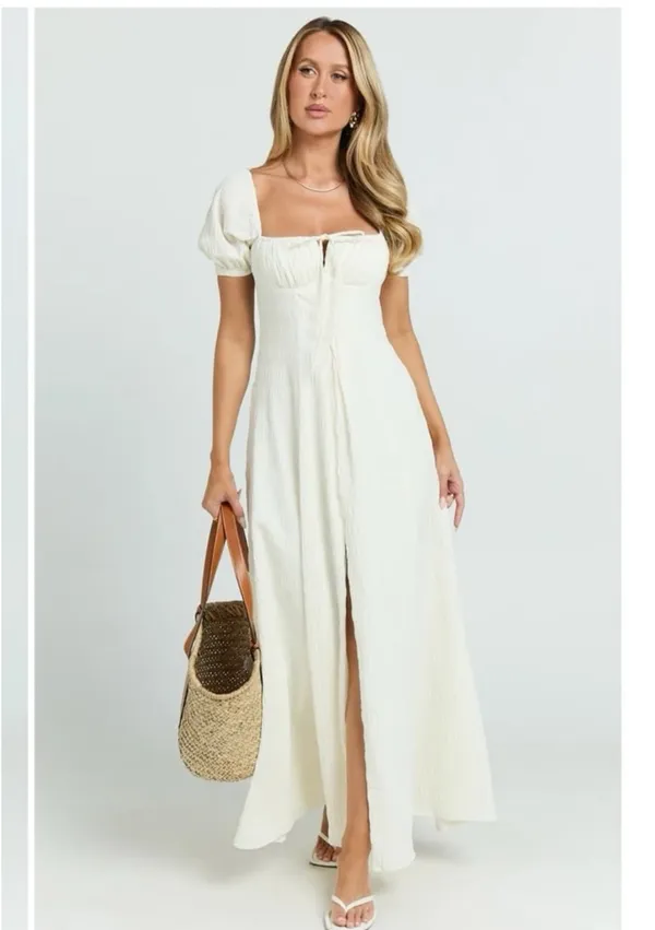 NWT SHOWPO Off White maxi dress size 6 - Image 4