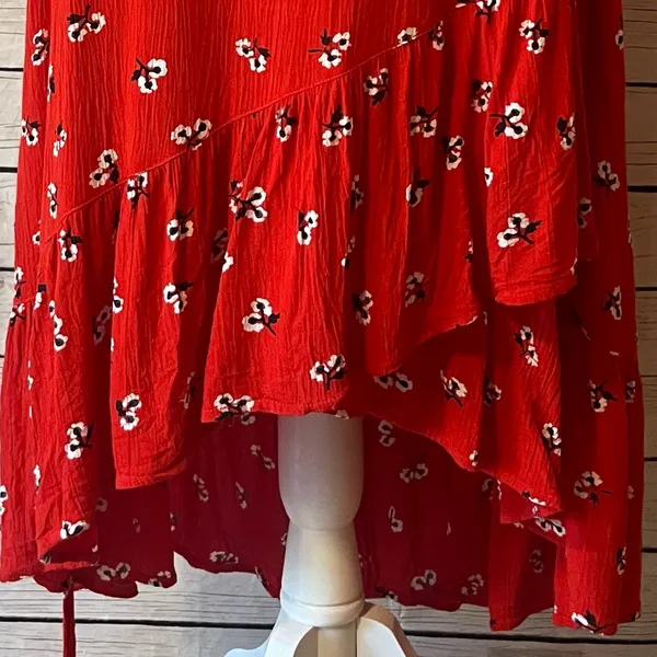 Billabong Dancing Till Dawn Red Floral Midi Wrap Skirt Size Medium - Image 8