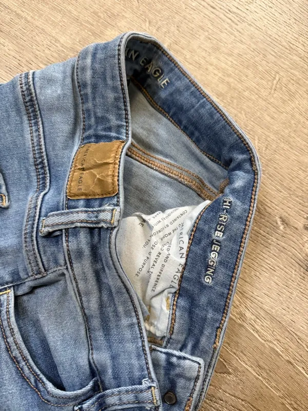 •AMERICAN EAGLE• HI RISE JEGGING JEANS - Image 5