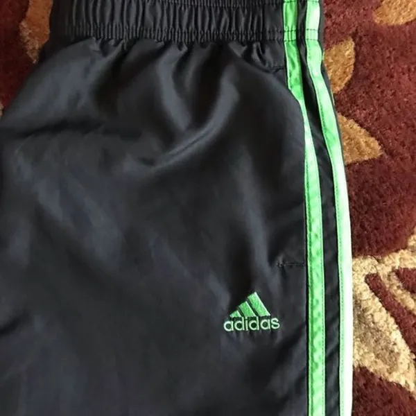 *30off3*‎ NWOT. Adidas joggers with zippers - Image 4