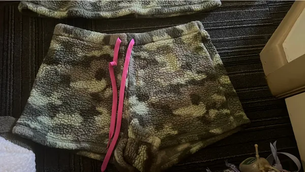 Fuzzy Pajama Set Size M - Image 3