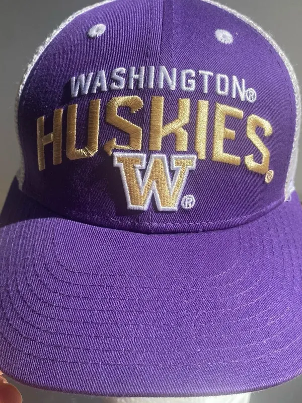 College fan gear collegiate UW university of Washington Huskies cap hat unisex - Image 2