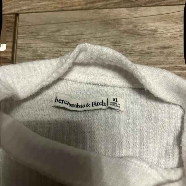 Abercrombie and fitch shirt - Image 2
