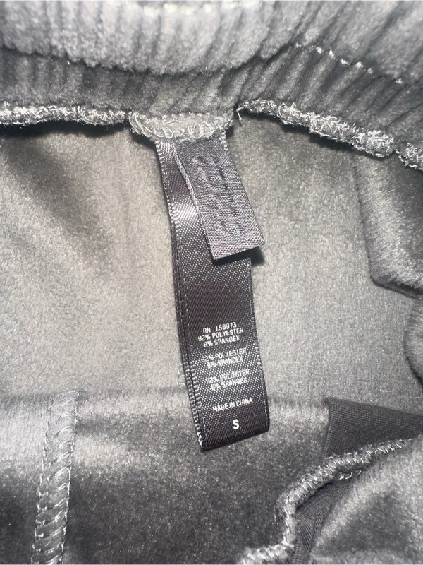 SKIMS Grey Velour Joggers! - Image 4