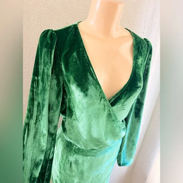 Reformation Bordeau Velvet Dress Emerald size med - Image 11