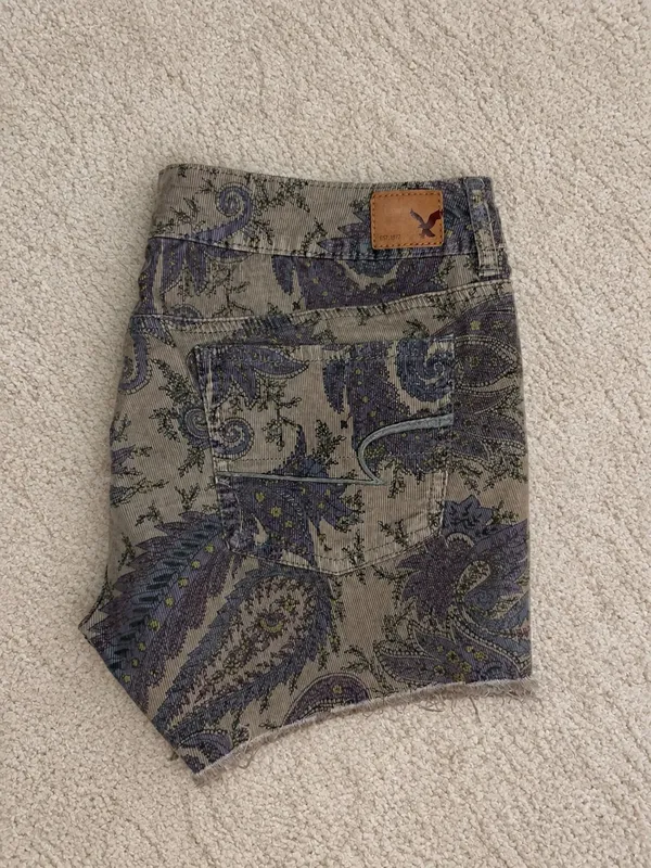 American Eagle Stretch Corduroy Paisley Shorts Green Size L - Image 2