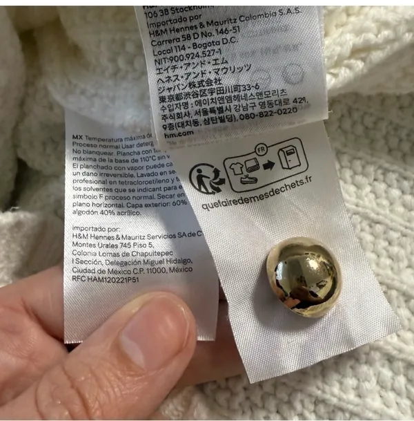 H&M Cream Textured Short-Sleeve Knit Cardigan with Gold Buttons – Size M 🤍 - Image 7