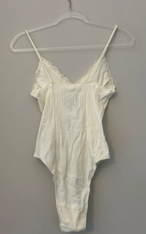 Forever 21 White Lace-Trimmed Bodysuit (Double-Lined Chest, Not See-Through) - Image 4