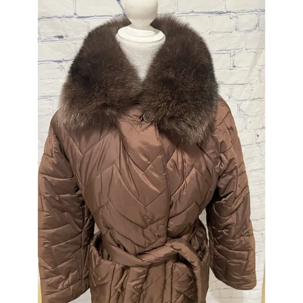 Monica Milano Brown Quilted knee-length, belted puffer coat with a fur collar 4 - Image 2