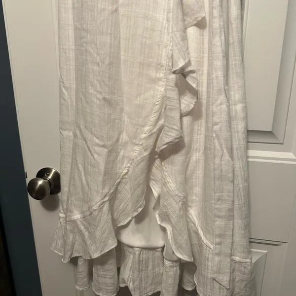 Ruffled White Wrap Dress Size M - Image 5