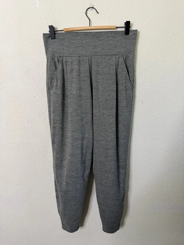 Vuori Lux At‎ Ease Pants Heathered Grey Womens Size M - Image 2