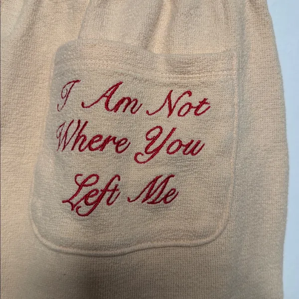 Boys Lie embroidered angel peach cream color pull on jogger sweatpants sz XS - Image 5