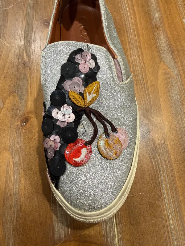 Coach “Route 41” Cherry Collection Silver Glitter Slip-On Sneakers Women's 8.5 - Image 4
