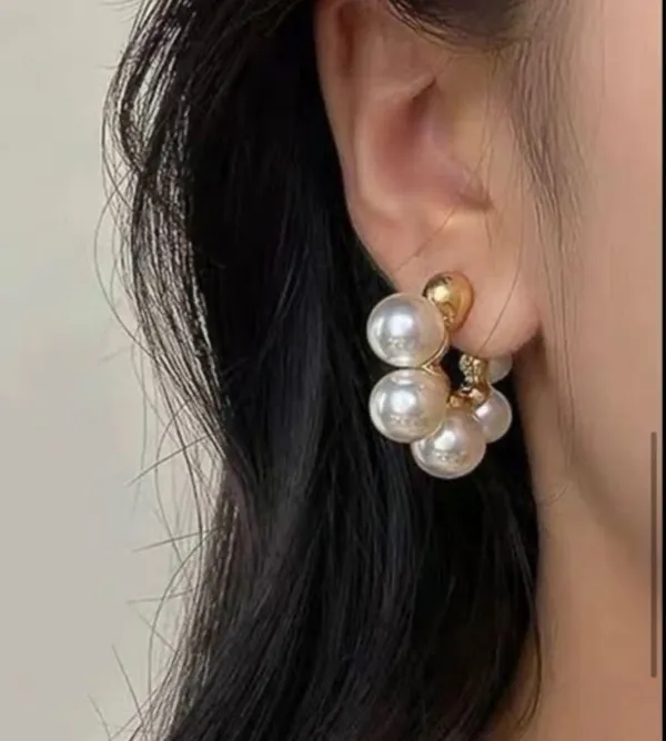 Anthropologie Lake Life Chunky Ascending Pearl Hoop Earrings - Image 2