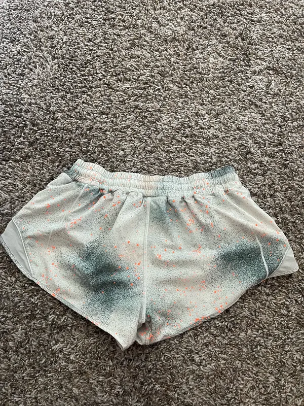 Lululemon LR Hotty Hot Shorts 2.5" Reflective - Image 3