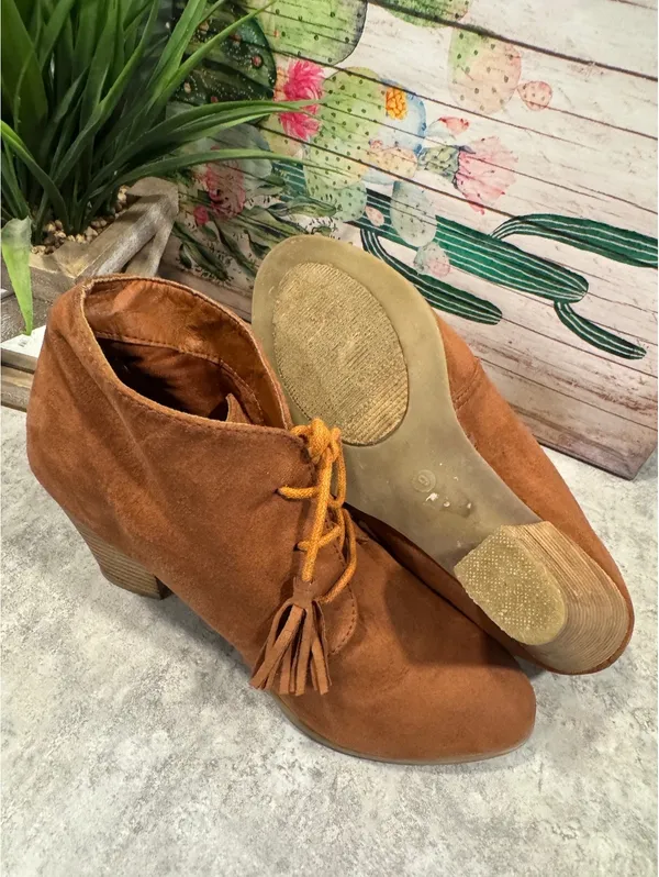 Cato lace-up heeled ankle boots, Size 9 - Image 7