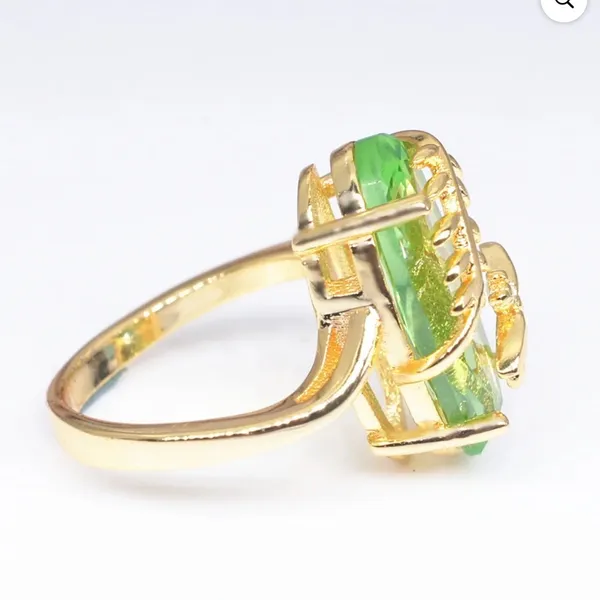 Elegant Gold and Green Dragonfly Ring - Image 4