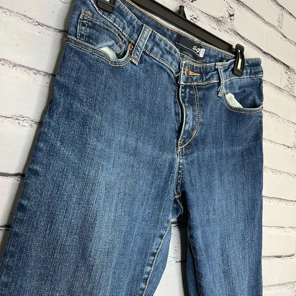 Seven7 Blue Straight Leg Jeans Classic Style Light Distressed SZ 4 Y2K Mid Rise - Image 4