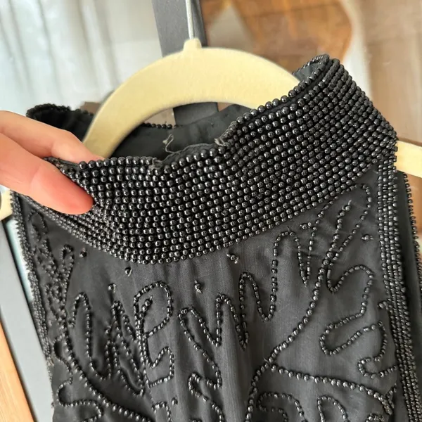 Vintage Reggio beaded rosettes roses top blouse mock neck sleeveless embroidered - Image 6