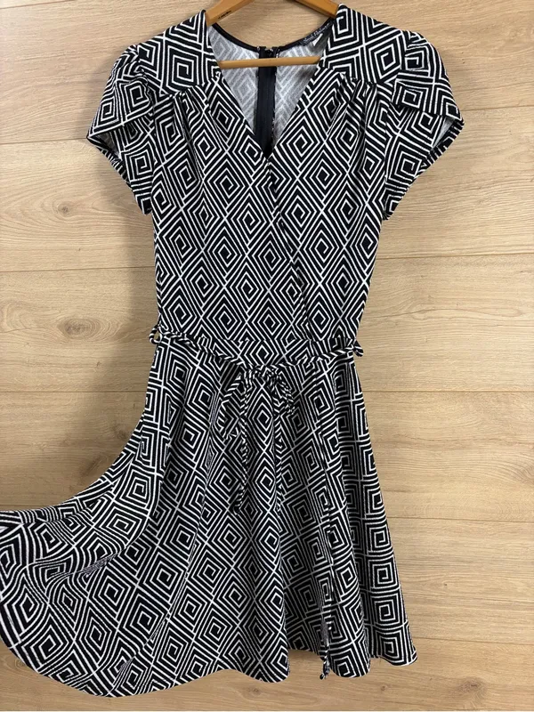 SMAK PARLOUR Black/White Geometric Faux Wrap Dress SMALL - Image 5