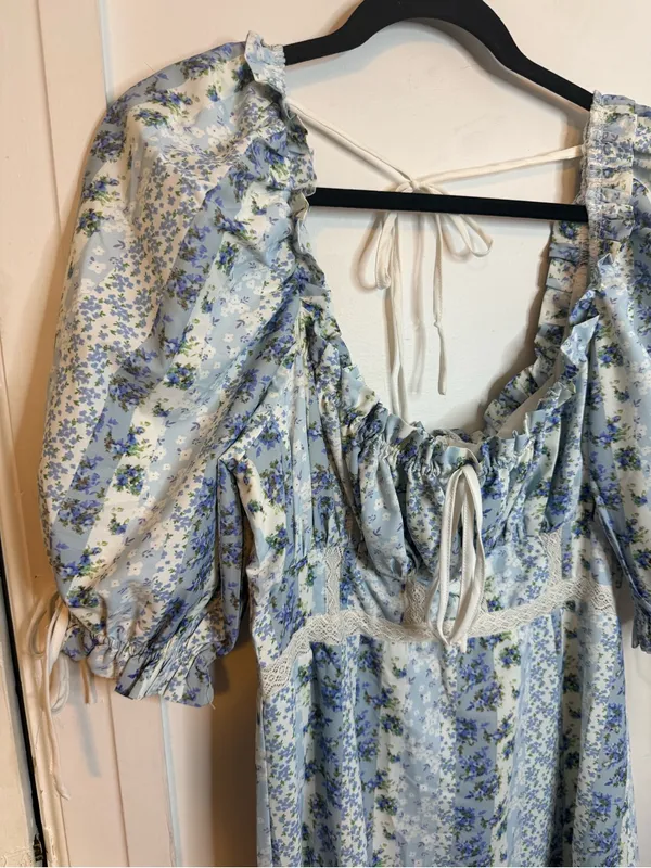 L’Atiste By Amy Blue Floral Puff Sleeve Cottagecore Midi Dress - Image 5