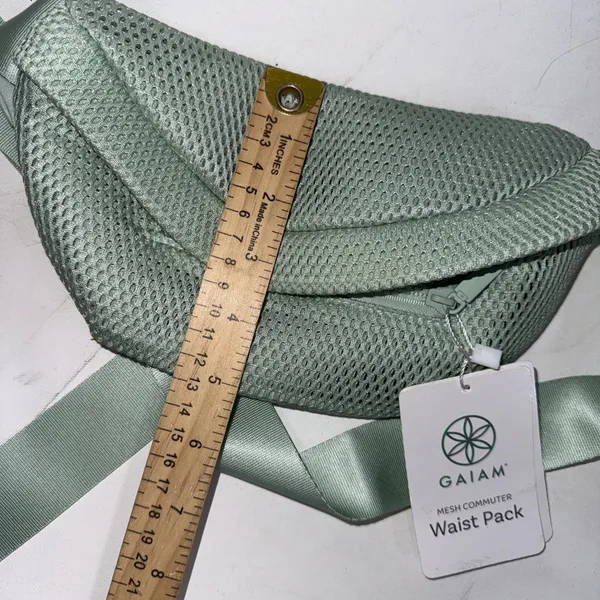 GAIAM Crossbody Belt Bag‎ Adjustable Microfiber Mint/Green Waist Fanny Pack NWT - Image 11
