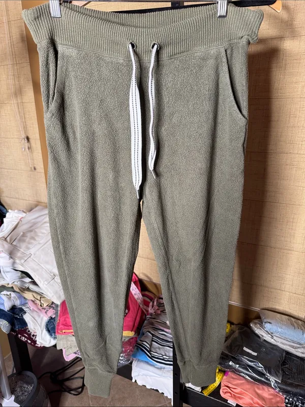Aerie Olive Green Cozy Fleece Joggers Size Small - Image 3
