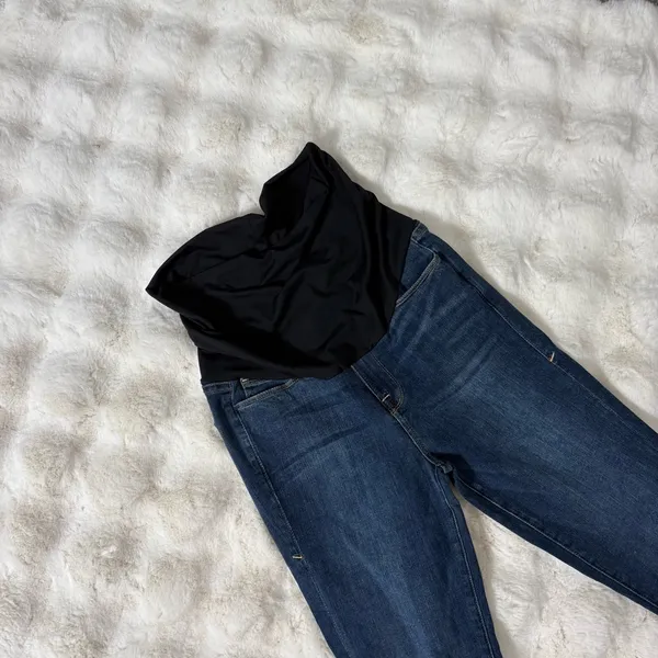 Good American the home stretch crop maternity jeans in blue306 - 6/28 - Image 4