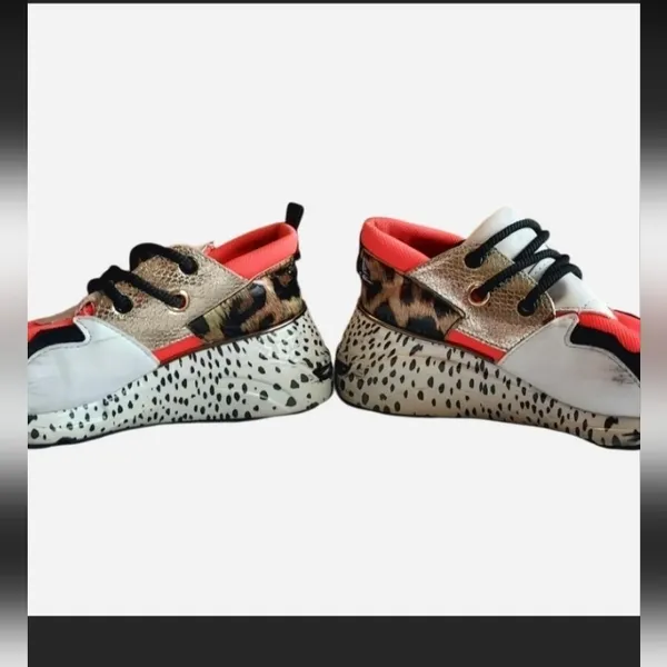 Steve Madden Sneakers with Gold and Pink Highlights Size 7.5 - Image 5