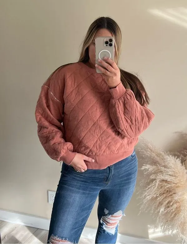 Universal Threads quilted pullover sweater - Image 2