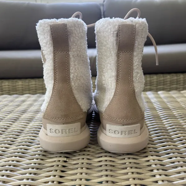 Sorel Explorer‎ Joan Cozy Leather Boots 6.5 winter snow streetwear athleisure - Image 6