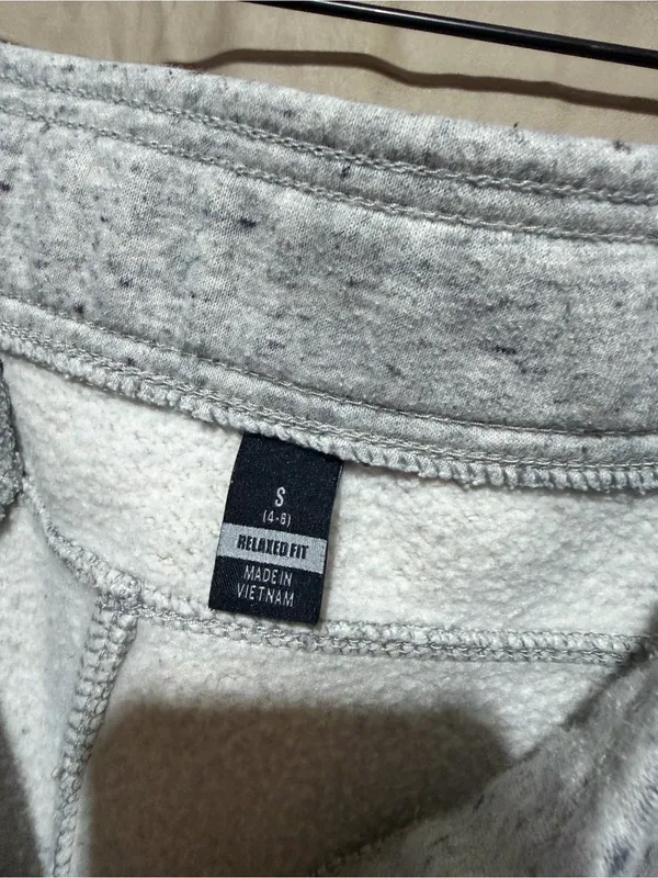 Carhartt joggers - Image 3