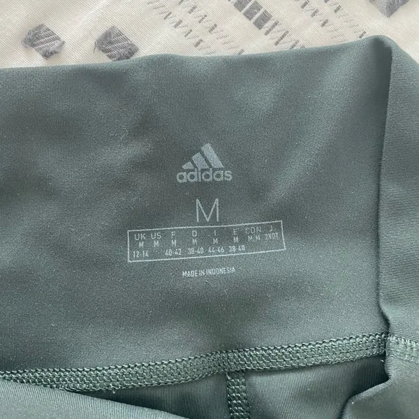 🛎️ Clearance Adidas Green Legings Medium - Image 8
