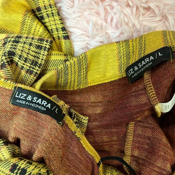 Liz & Sara Women’s Yellow Plaid Crop Top & Mini Skirt Set Size Large Two Piece O - Image 4