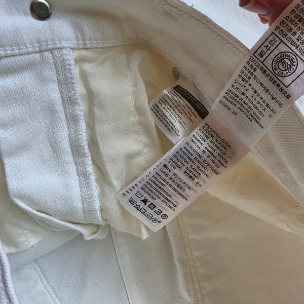 Levis 311 Shaping Skinny Capri Jeans White Stretch Cropped Denim‎ Pants Size 30 - Image 4