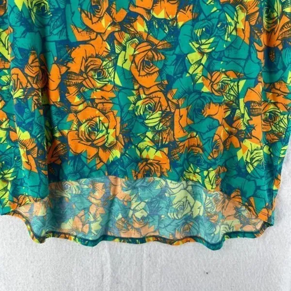 Lularoe Womens Tops Size L Floral Print‎ High Low Batwing - Image 5