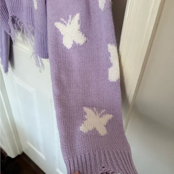 Just Polly Lavender V-Neck Sweater with Butterfly Design - Image 4