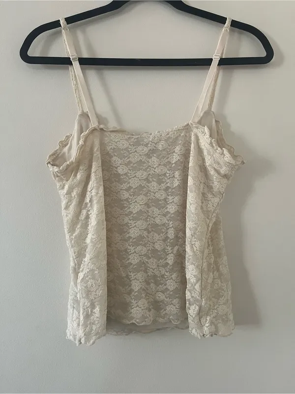 Old Navy Ivory White Lace Cami Top Medium Dainty Bridal Ethereal Romantic - Image 7